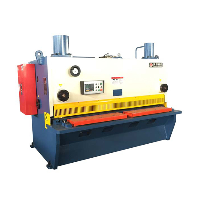 QC11y Mesin Shearing Guillotine Hidraulik