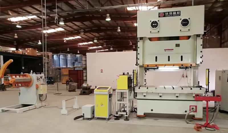 Garis makan koil dengan pers