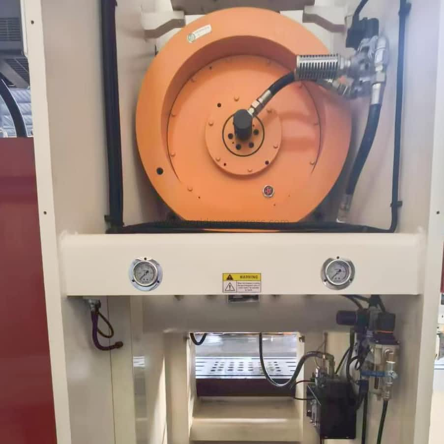 Mesin tekan bingkai 160ton C untuk stamping bagian logam